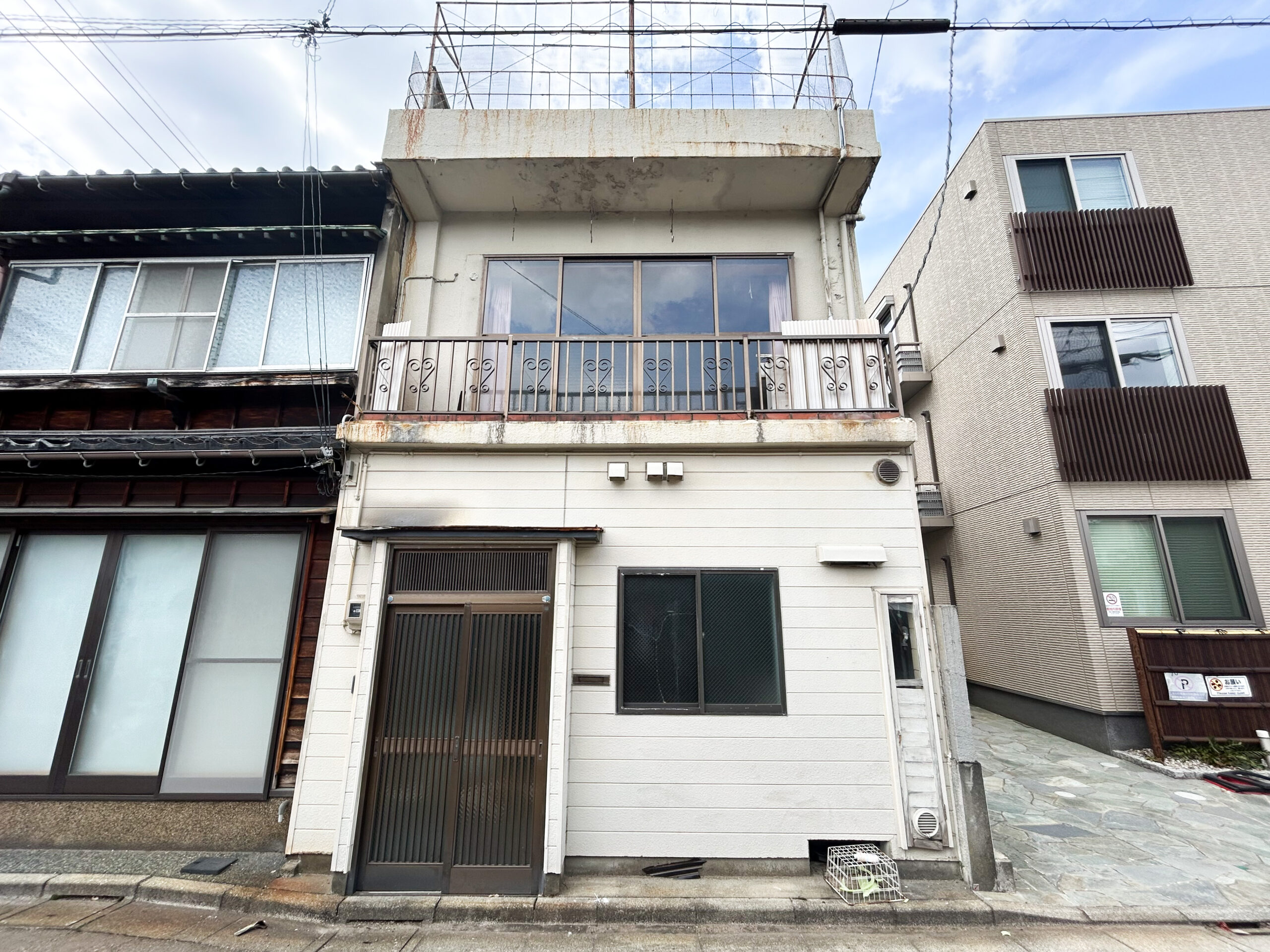 金沢駅まで徒歩10分!コンビニ徒歩1分!【芳斉2丁目】
