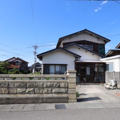 部屋数たっぷり7DK♪ Ｒ3年頃一部リフォーム済【白山市上安田町】