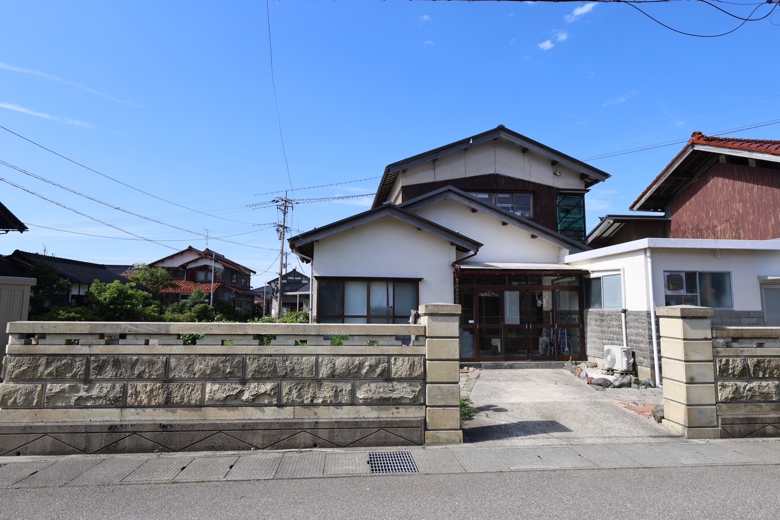 部屋数たっぷり7DK♪ R3年頃一部リフォーム済【白山市上安田町】