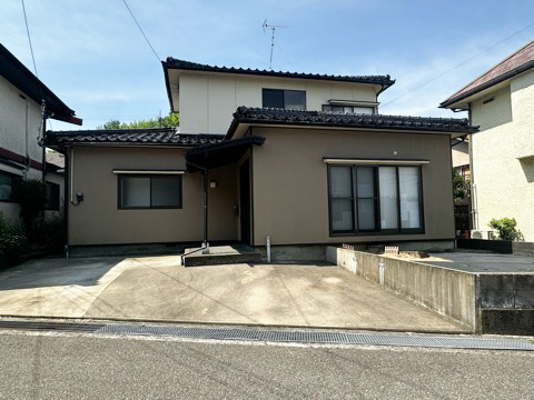 リフォーム歴のあるキレイなお家♪【津幡町太田】