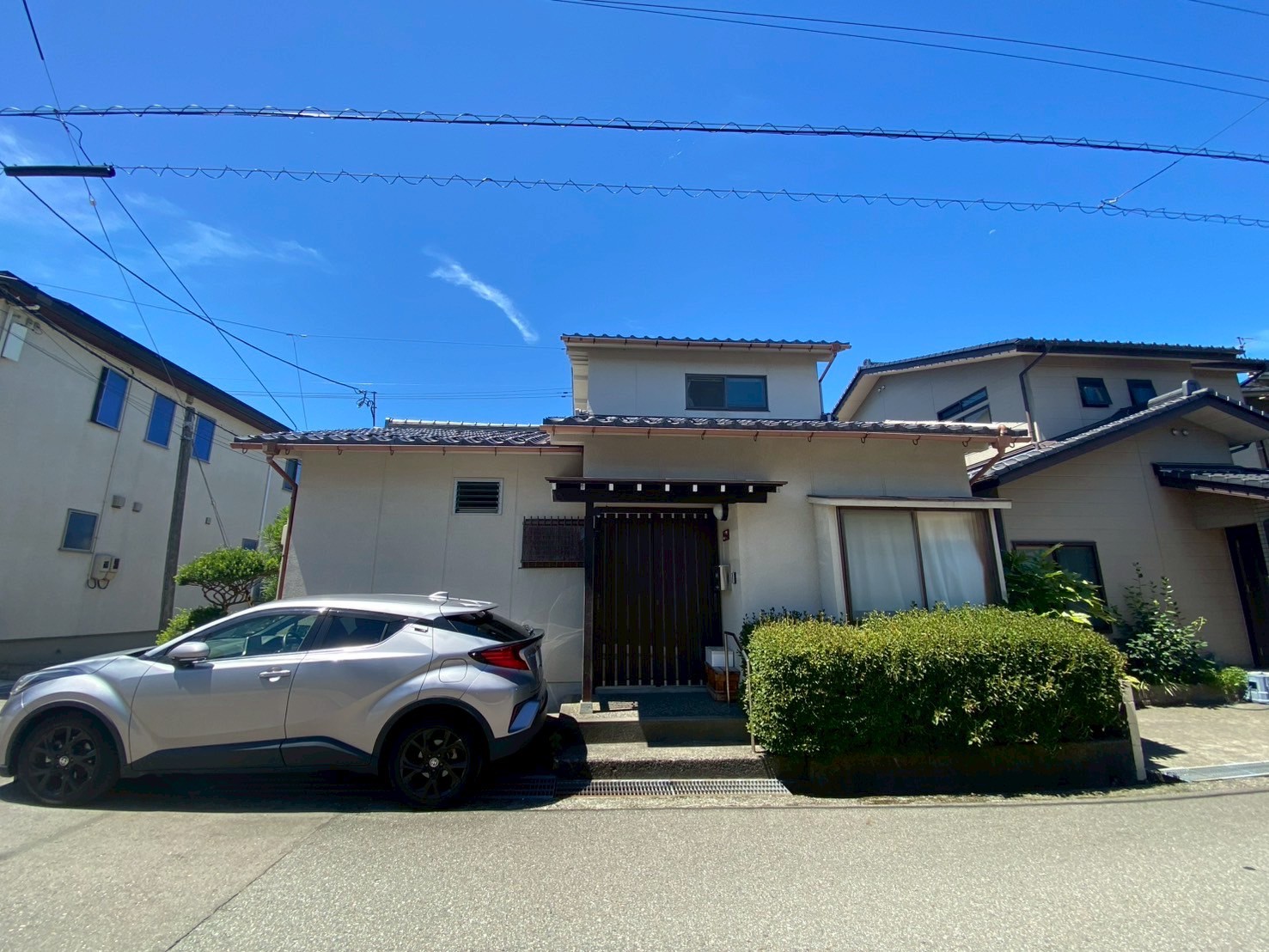 3方角地の明るいお家♪４LDKで部屋数も十分。【若草町】