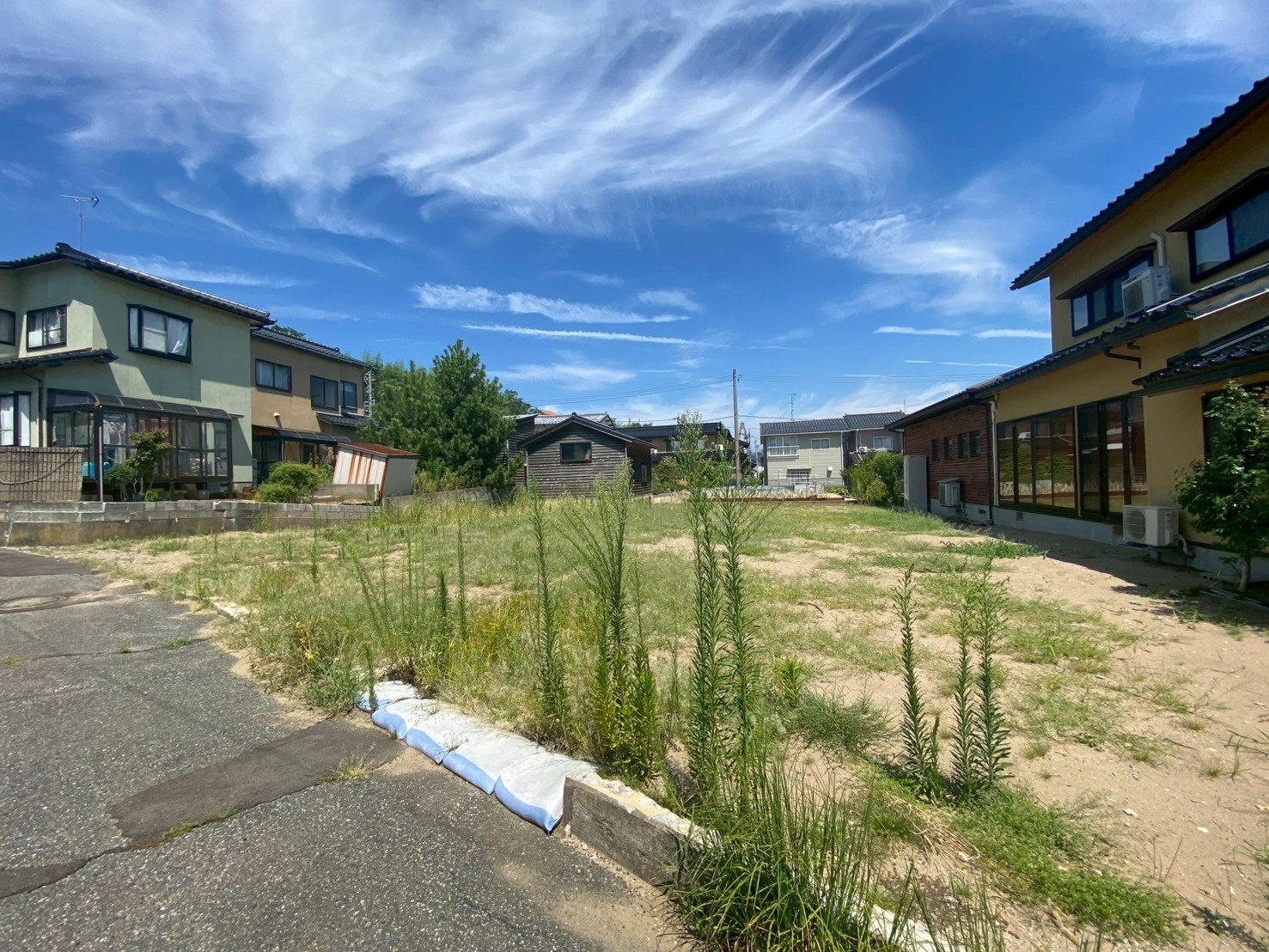 ゆとりの約110坪!大きな土地をお探しの方に♪【大根布4丁目】