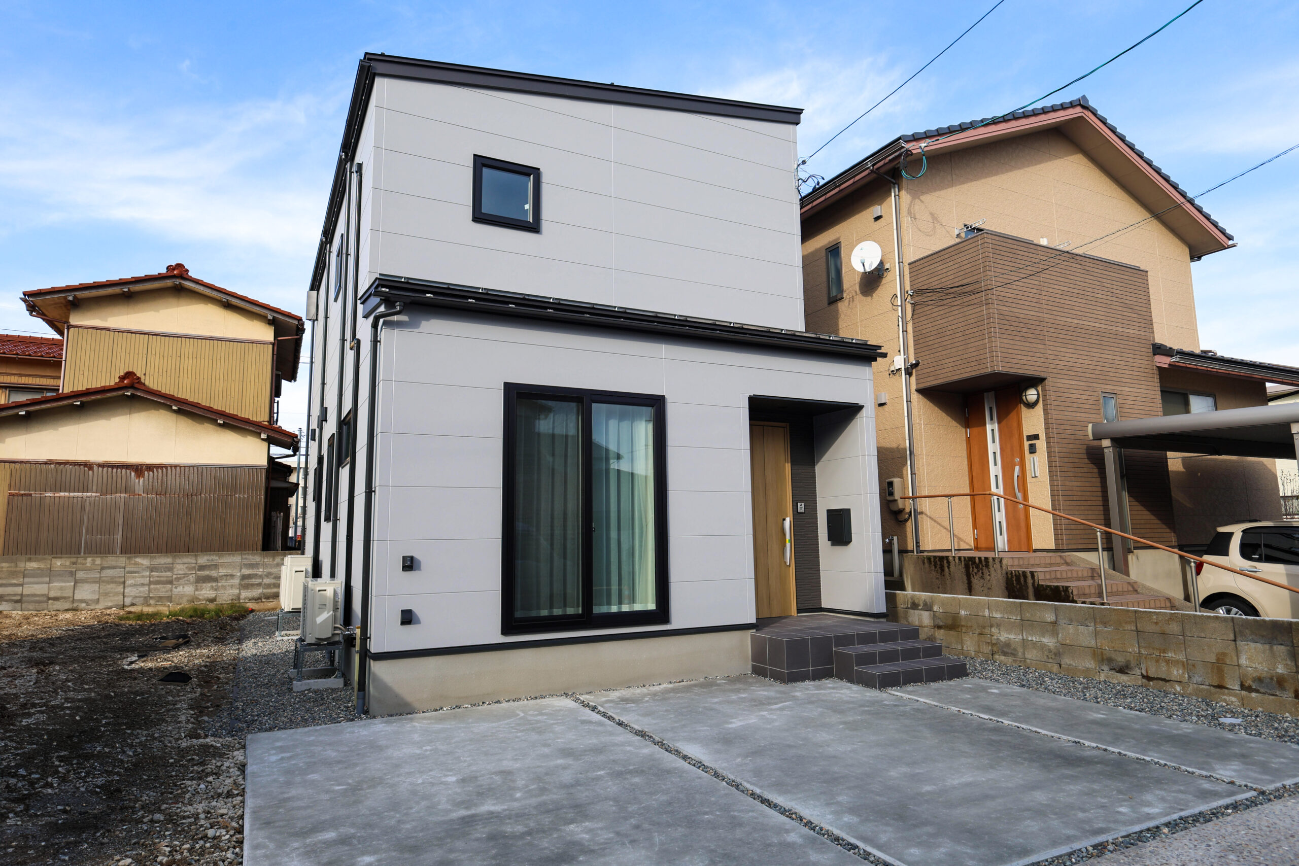 木曳野小校下☆何でも揃う便利なところ♪【金沢市畝田西】