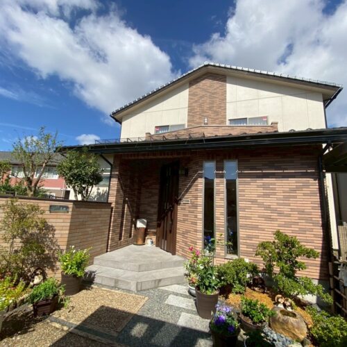 お庭付きの大きなお家。5SLDKのお部屋数でゆとりの暮らし【泉本町1丁目】