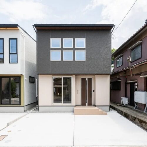 ナチュラルモダンなちょうどいいが詰まったお家【西金沢4丁目】(B棟）