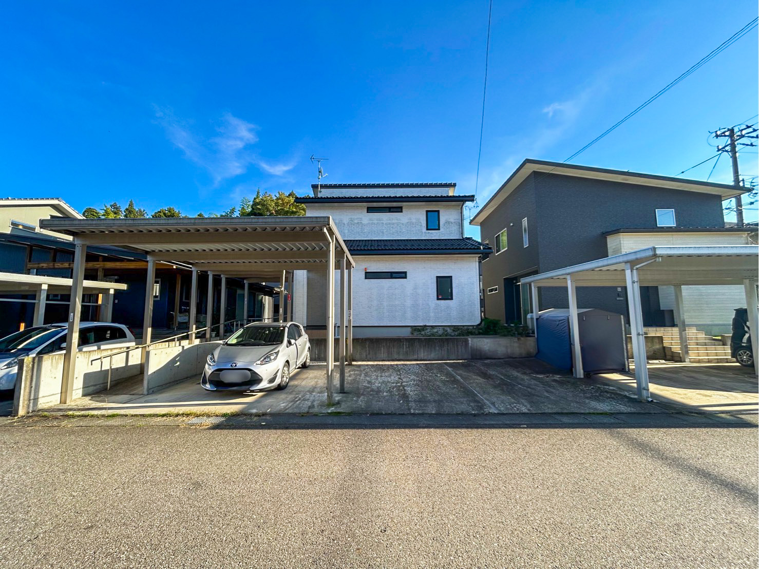 築9年のオール電化住宅☆太陽光発電やカーポート、スロープなど暮らしやすさが詰まったお家【津幡町杉瀬】