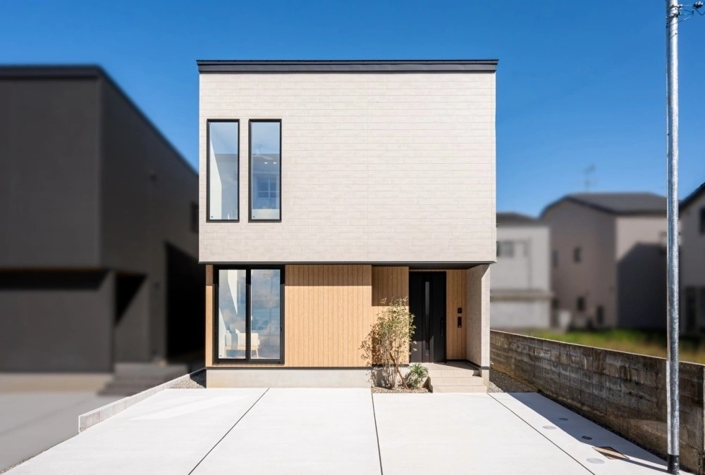 山側環状近く☆木のぬくもりが心地よい快適空間♪【光が丘3丁目】(B棟）