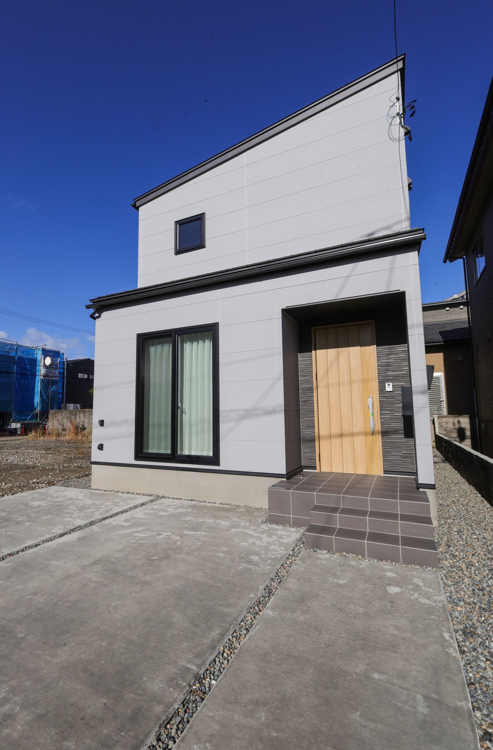 造作洗面×1Fファミクロ+サンルーム！ 暮らしやすさを詰め込んだ３LDK☆【畝田西3丁目】