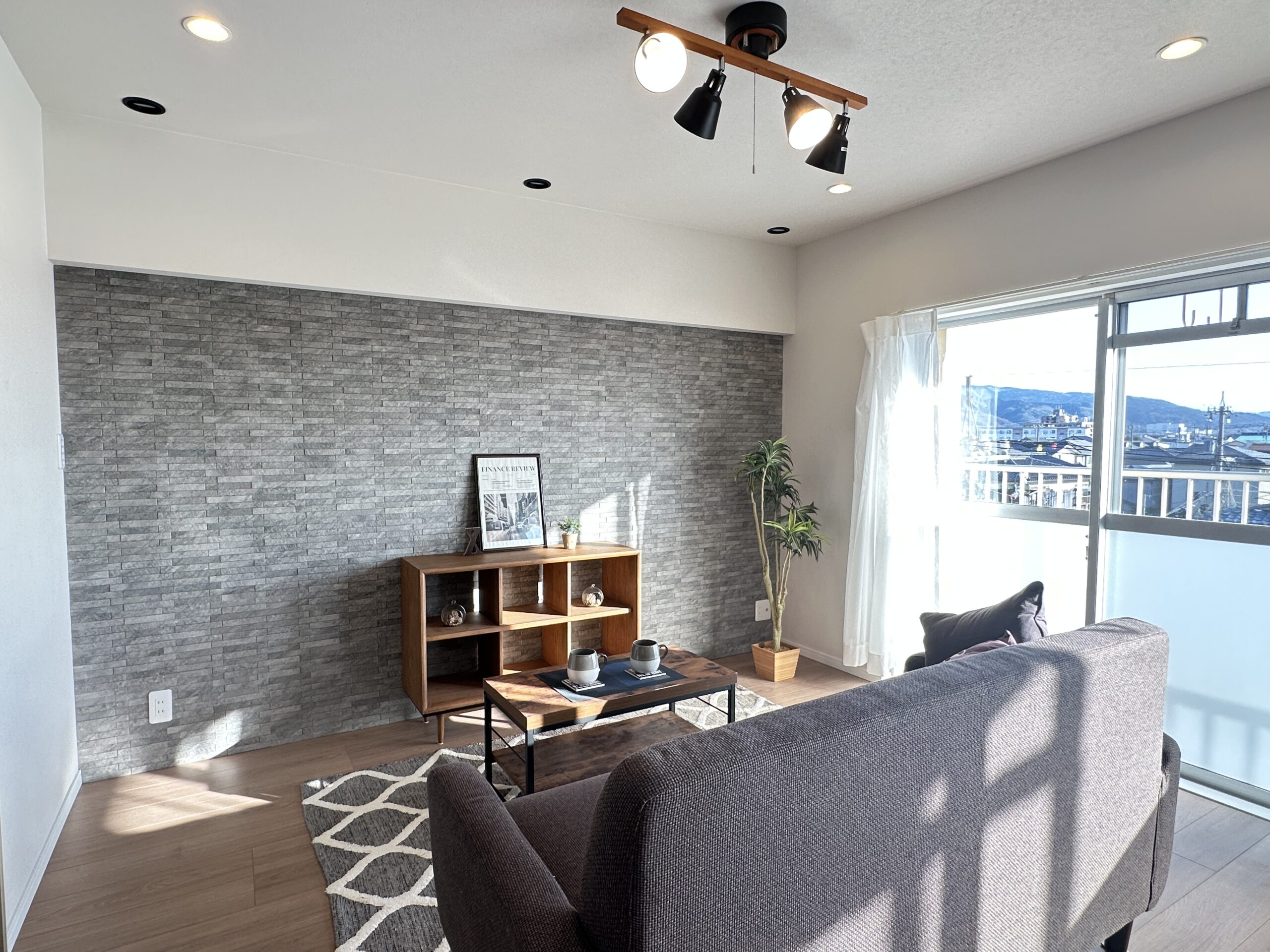 南向き角部屋|小・中学校まで徒歩6分【野々市マンション】MAC野々市コート412